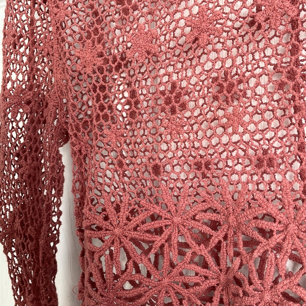 Knit Floral Crocheted Bell Sleeve Cropped Sheer Cover Up Shirt - Picture 4 of 5